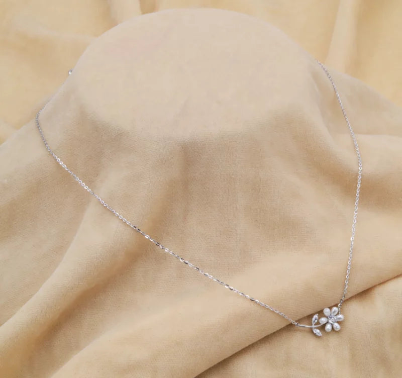 Pearlescent Bloom Chain Pendant