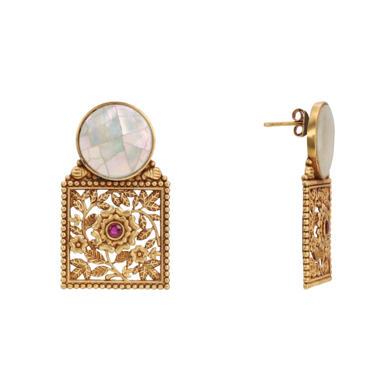 Jyoti Mandap Moti Karnaphool Earrings
