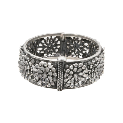 Pushpa Mudrika Open Bangle