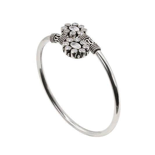 Shwet Pushpa Bangles