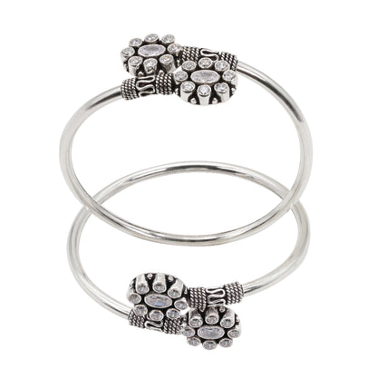 Shwet Pushpa Bangles