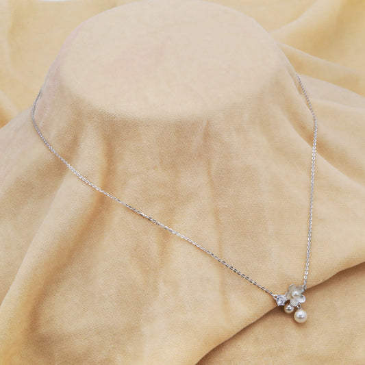 Graceful Pearl Blossom Chain Pendant