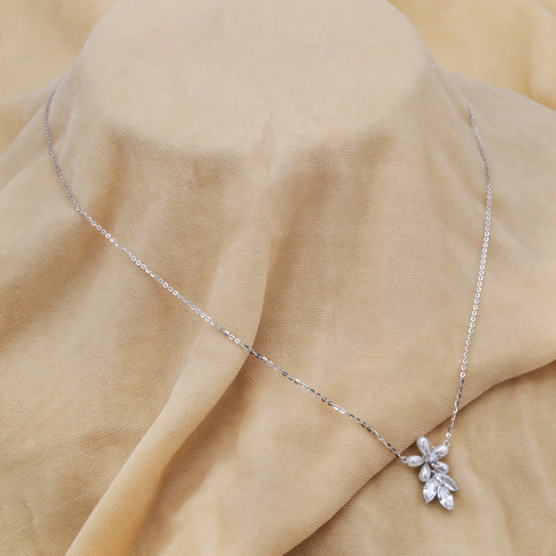 Ethereal Bloom Cluster Chain Pendant – silverchandi