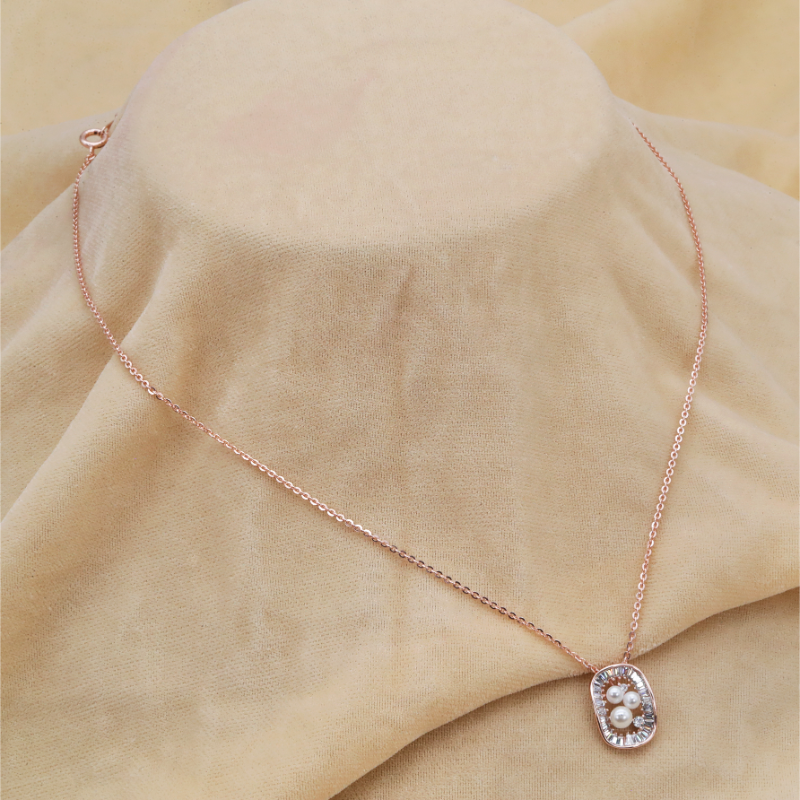 Rose-Glow Pearl Halo Chain Pendant