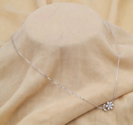 Pearlescent Bloom Chain Pendant