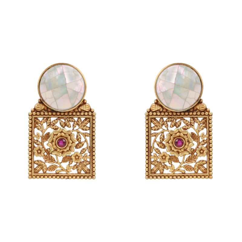 Jyoti Mandap Moti Karnaphool Earrings