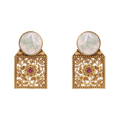 Jyoti Mandap Moti Karnaphool Earrings
