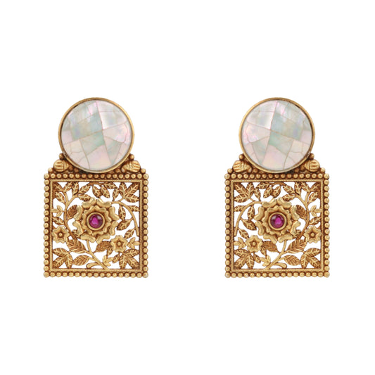 Jyoti Mandap Moti Karnaphool Earrings