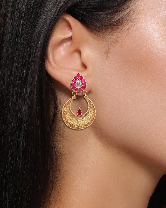 Rakt Chandrika Bindu Karnaphool Earrings