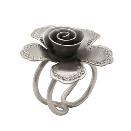 Queen of the Roses Ring