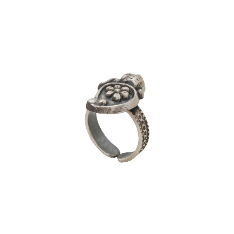 Sculpted Silver Crest Ring