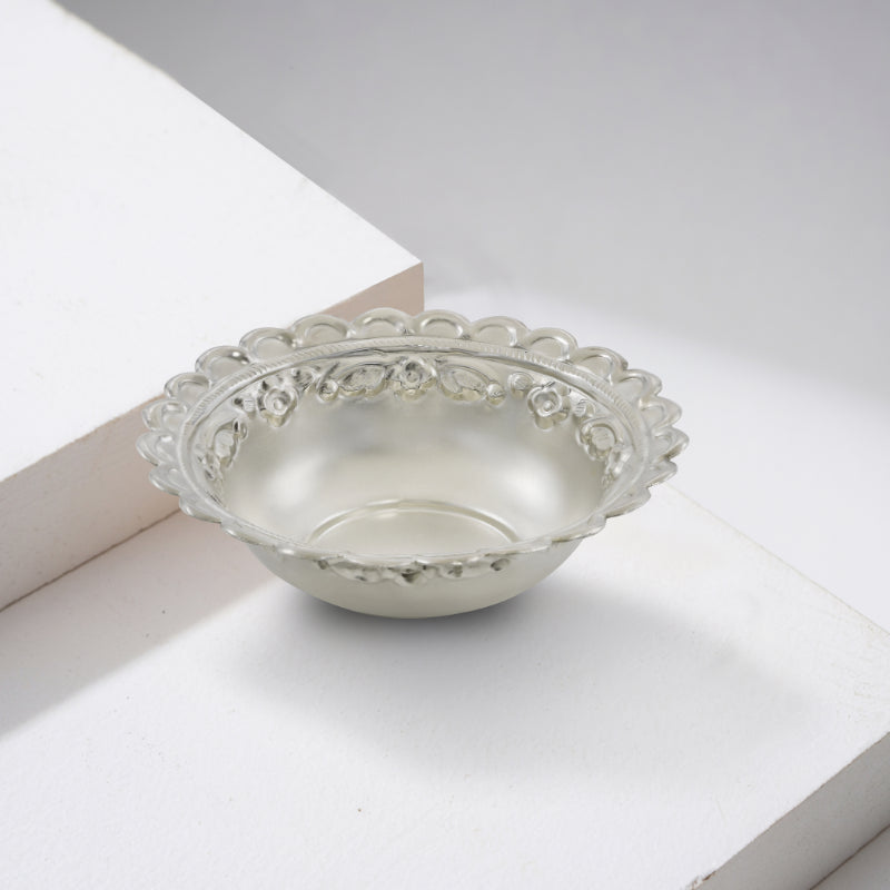 Elegant Bloom Serving Bowl